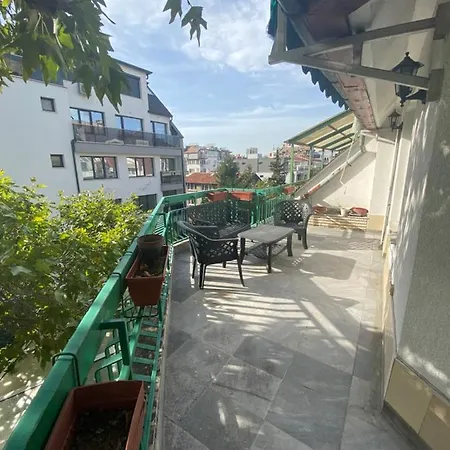With Lovely Terrace & Free Street Parking