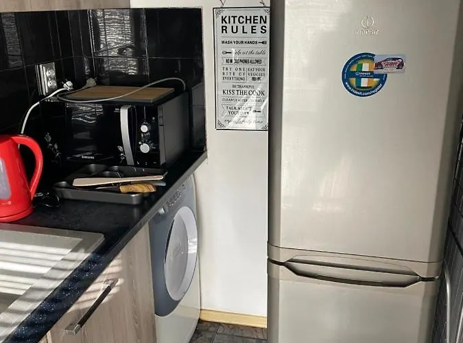 With Lovely Terrace & Free Street Parking