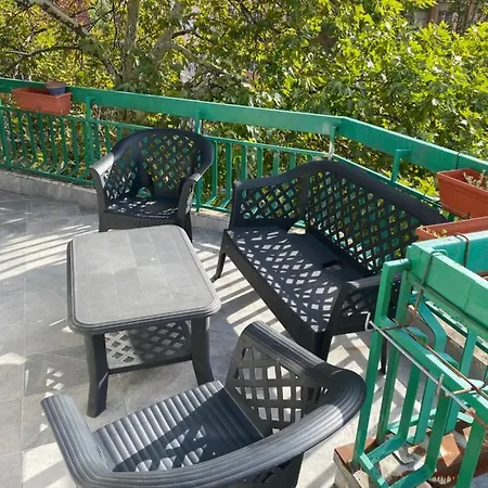 With Lovely Terrace & Free Street Parking